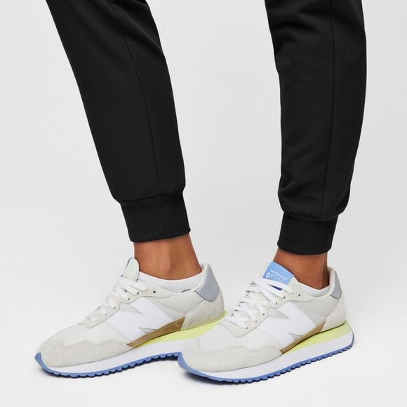 Figs Black Joggers - Picture 5 of 5